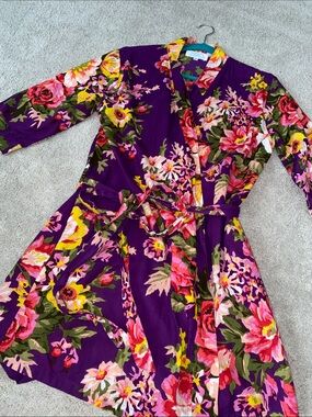 Sandy Waters Dressing Robe purple pink Floral Print Small